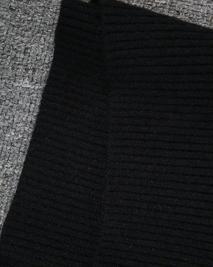 Valéria® | Pull noir simple à manches longues et encolure haute