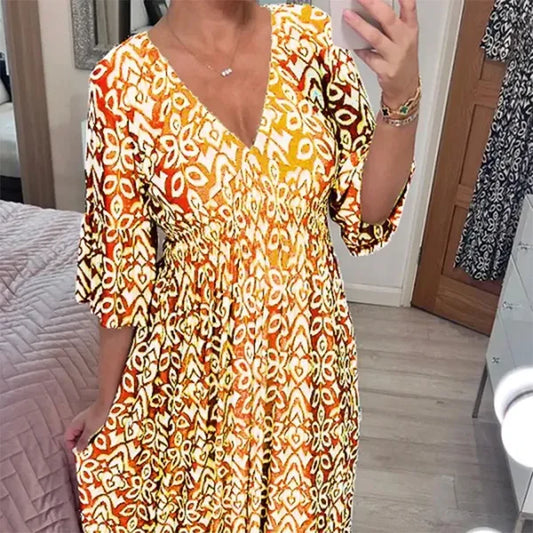 Robe fleurie avec décolleté en V