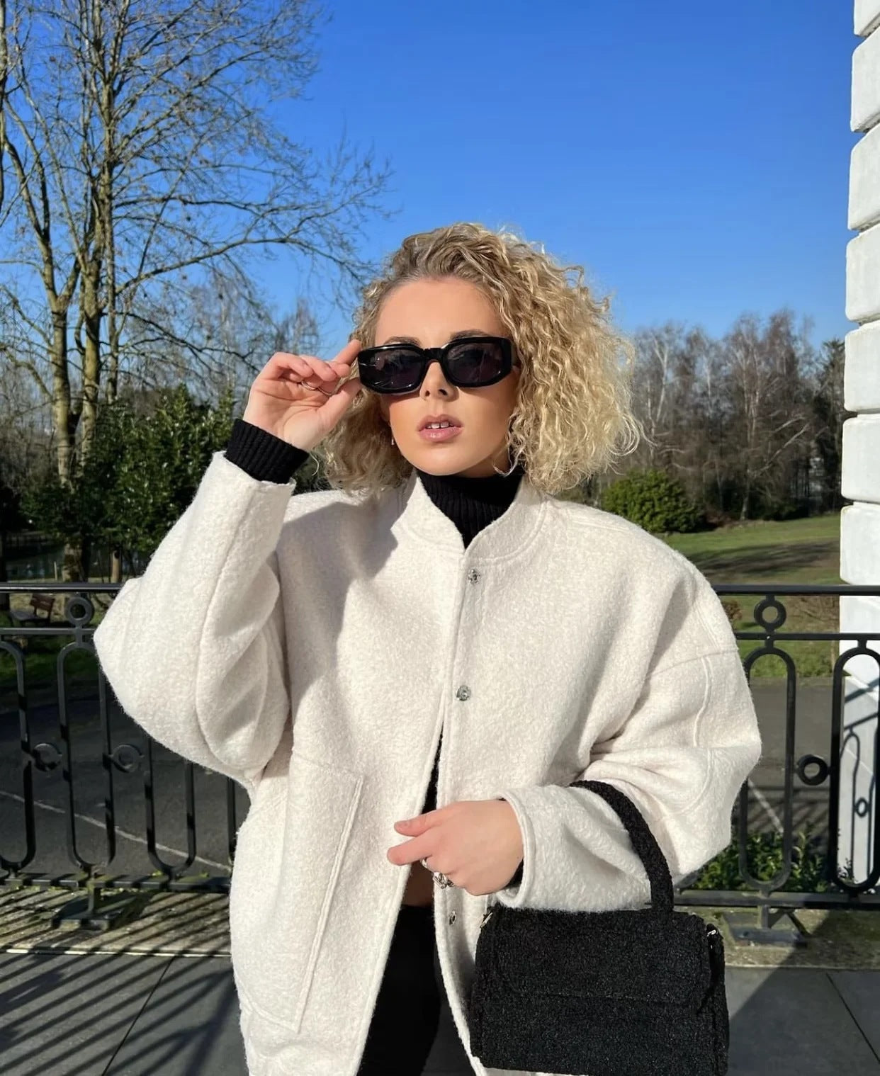 Zaida® | Manteau oversize en laine à col rond et boutons